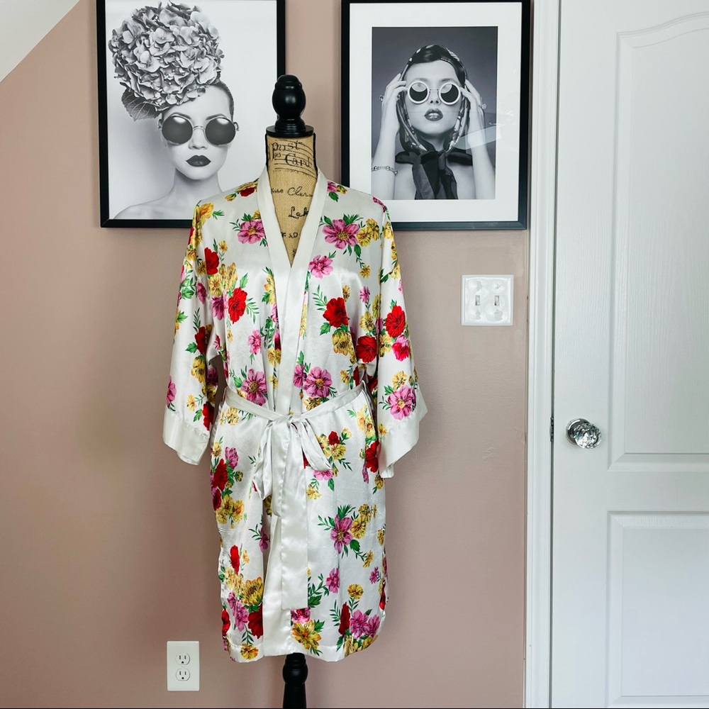 Vintage Victoria secret satin robe